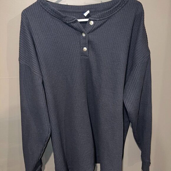 Old Navy Tops - Old Navy Tall Long Sleeve Grey Henley